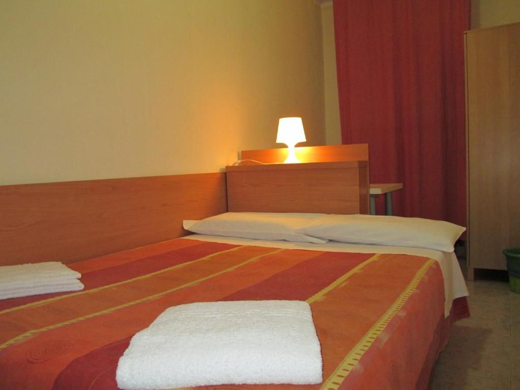 Двухместный (Двухместный номер эконом-класса с 1 кроватью и общей ванной комнатой) гостевого дома Affittacamere Hostel 3, Милан