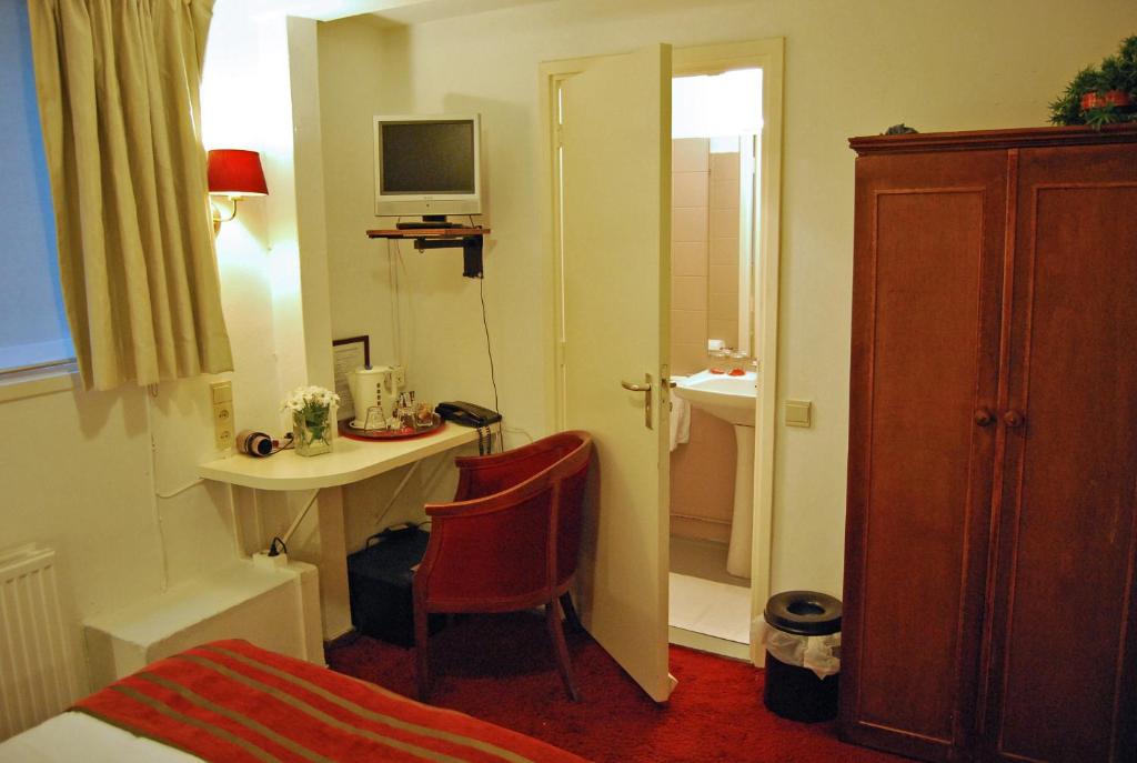 Двухместный (Стандартный двухместный номер с 2 отдельными кроватями) отеля Amsterdam House Hotel Eureka, Амстердам