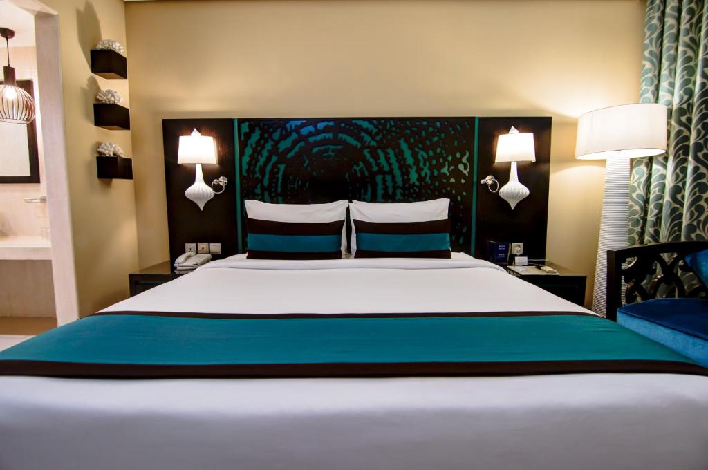 Сьюит (Полулюкс с 1 спальней) отеля Signature Hotel Al Barsha, Дубай