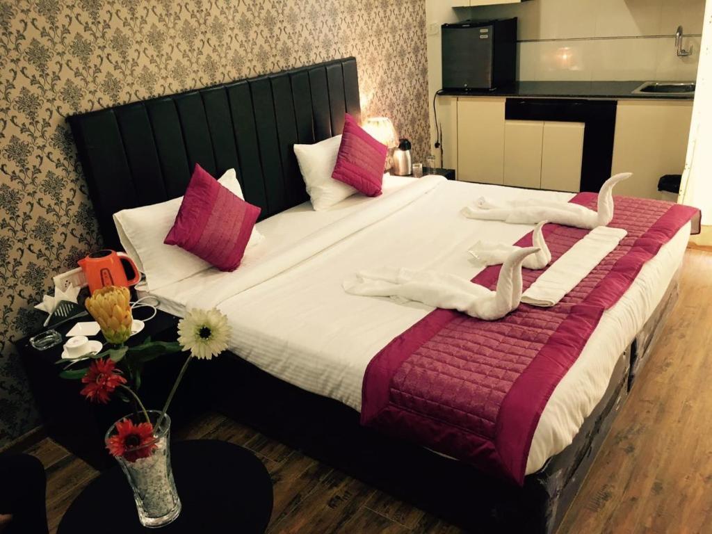 Двухместный (Двухместный номер Делюкс с 1 кроватью) курортного отеля Brij Bhoomi Resort, Вриндавана