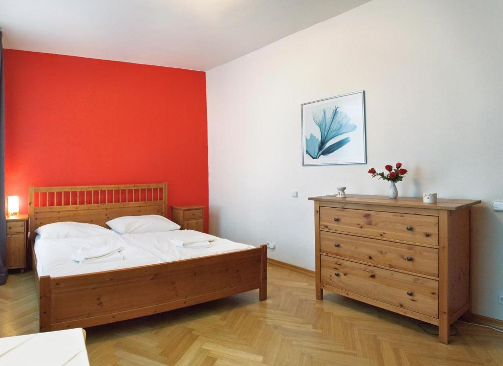 Двухместный (Двухместный номер с 1 кроватью и собственной ванной комнатой) апарт-отеля Ai Quattro Angeli, Прага