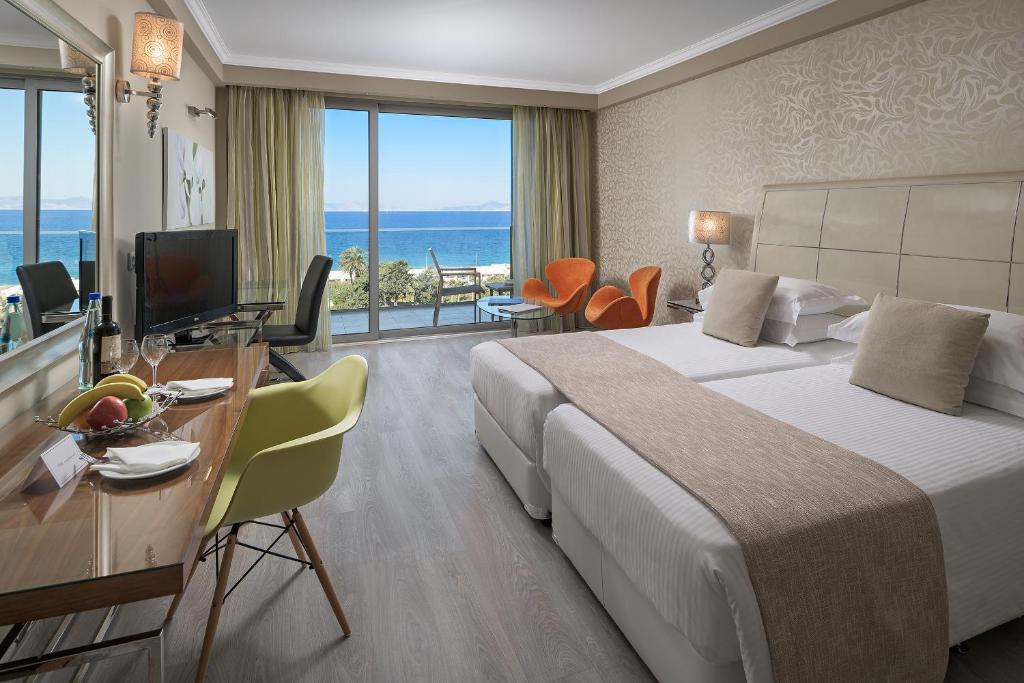 Двухместный (Номер Делюкс с видом на море (для 2-3 гостей)) отеля Atrium Platinum Resort & Spa, Иксиа