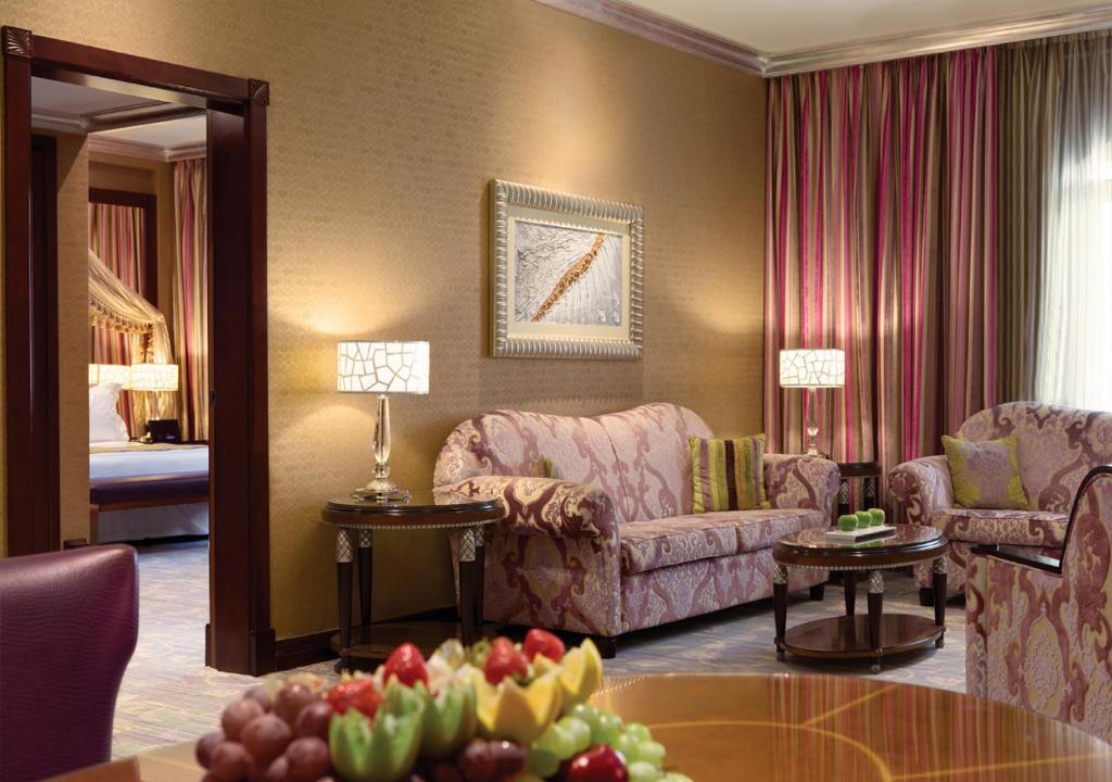 Сьюит (Представительский люкс) отеля Wyndham Grand Regency Doha, Доха