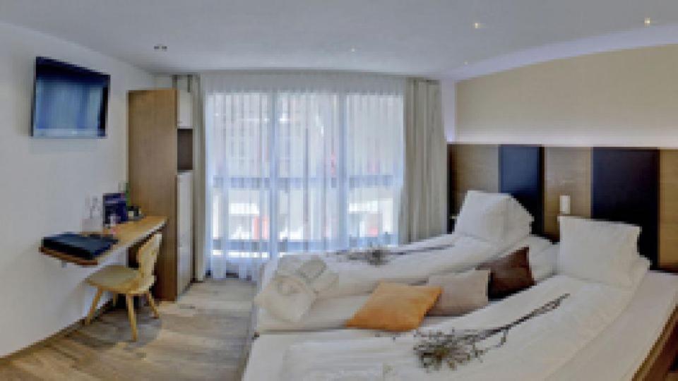 Двухместный (Стандартный двухместный номер с 1 кроватью) отеля Wellness Spa Pirmin Zurbriggen, Саас-Альмагель