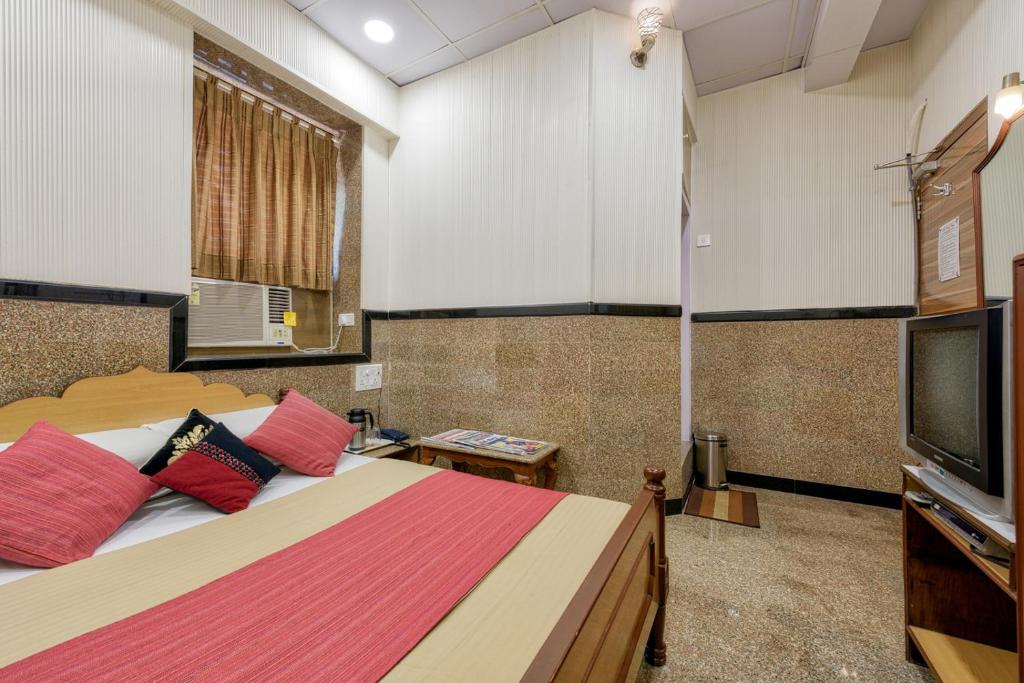 Двухместный (Стандартный двухместный номер с 1 кроватью) отеля Hotel Royal Castle, Мумбай