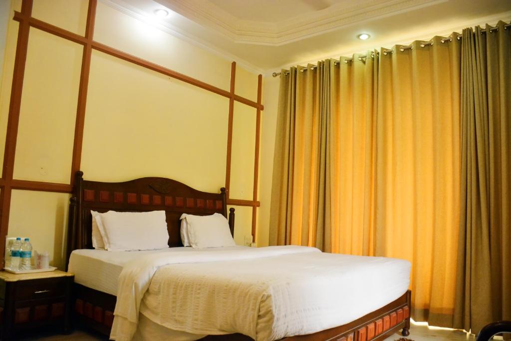 Двухместный (Двухместный номер Делюкс с 1 кроватью) отеля Hotel Vasundhara Palace, Ришикеш