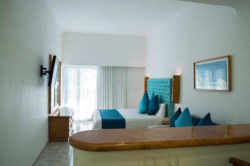 Одноместный (Стандартный одноместный номер) курортного отеля Sunset Marina & Yacht Club - All Inclusive, Канкун