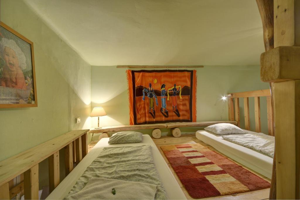Семейный (Семейный номер с общей ванной комнатой) хостела Artharmony Pension & Hostel, Прага