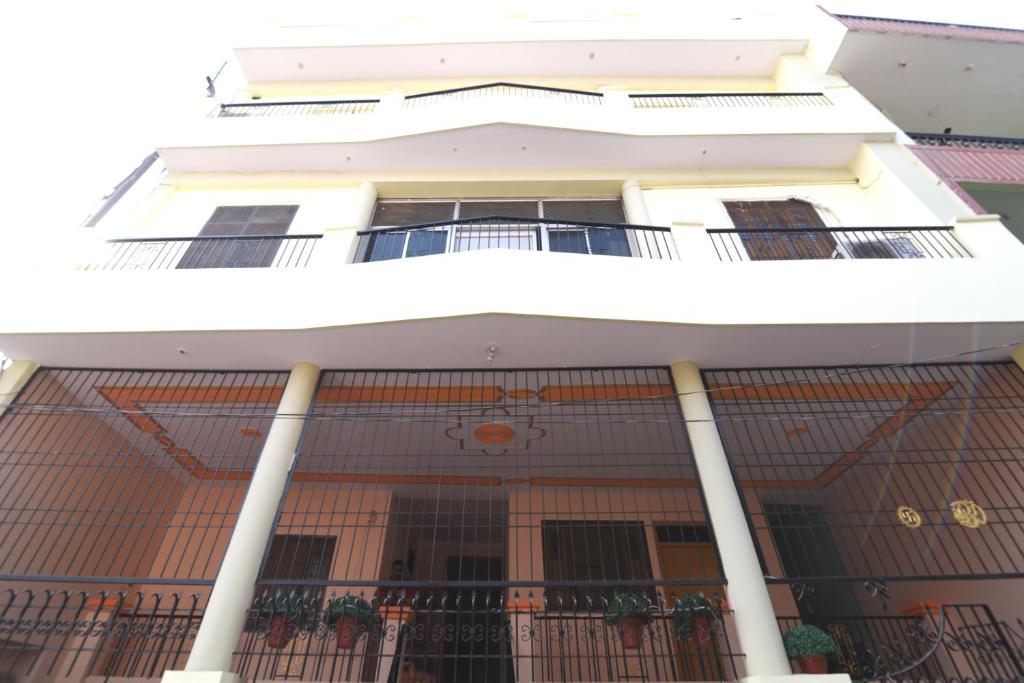 Семейный отель DS Residency Varanasi, Варанаси