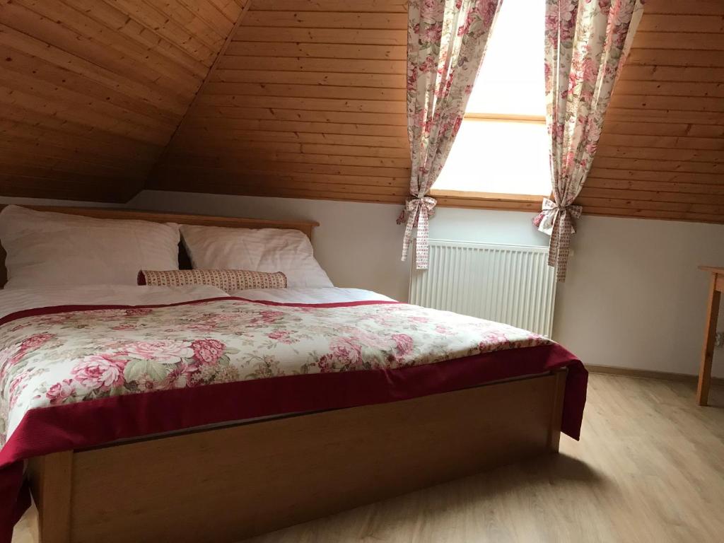 Двухместный (Двухместный номер с 1 кроватью или 2 отдельными кроватями) гостевого дома Penzion Karlštejn, Карлштейн