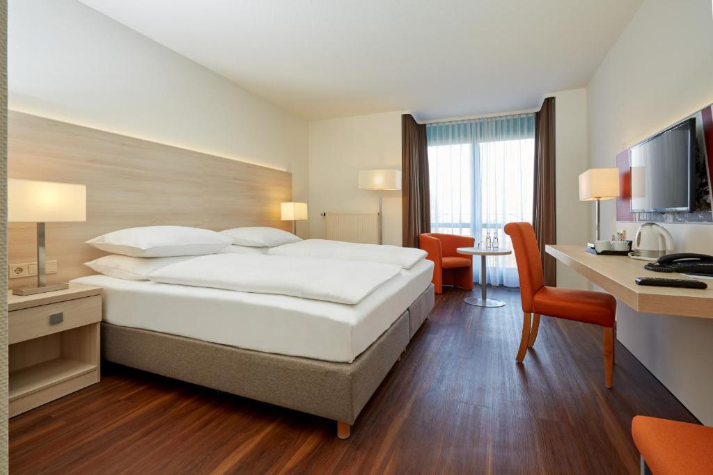 Двухместный (Двухместный номер «Комфорт» с 1 кроватью или 2 отдельными кроватями) отеля H+ Hotel Limes Thermen Aalen, Ален