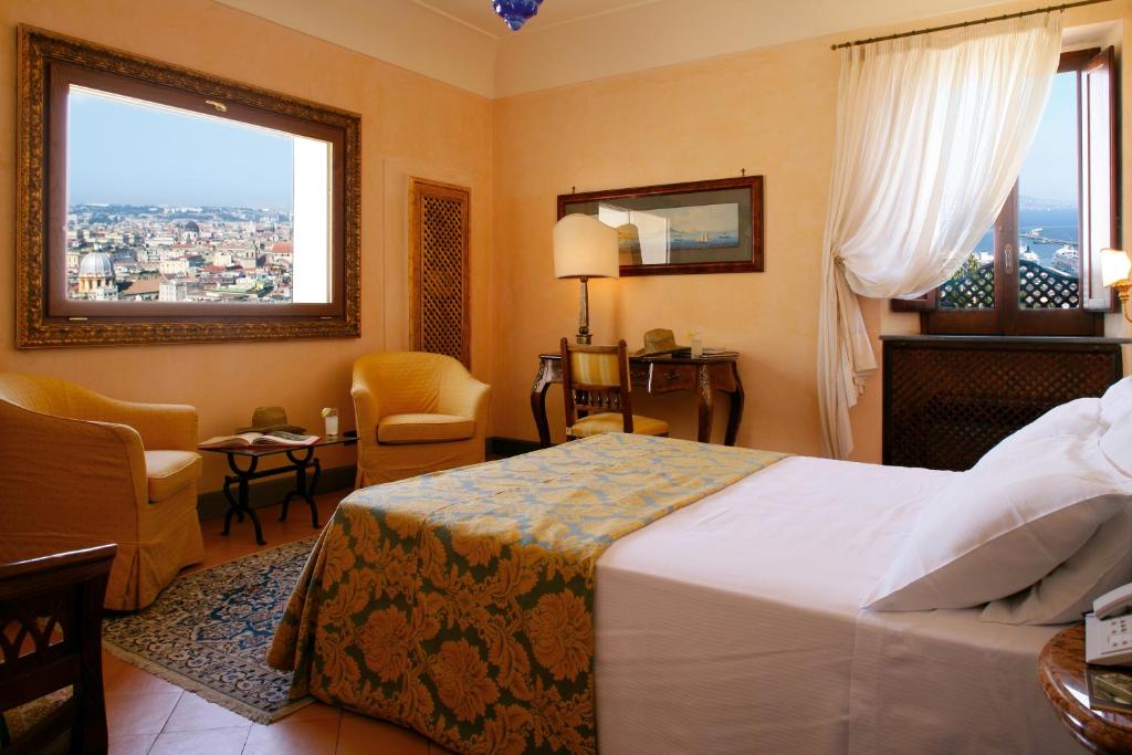 Двухместный (Улучшенный двухместный номер с 1 кроватью или 2 отдельными кроватями и видом на море) отеля San Francesco al Monte, Неаполь