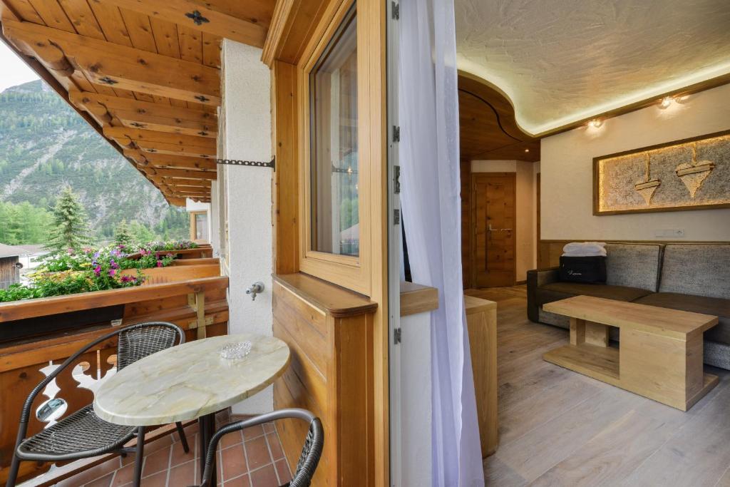 Двухместный (Улучшенный двухместный номер с 1 кроватью), Naturparkhotel Ober-Lechtalerhof