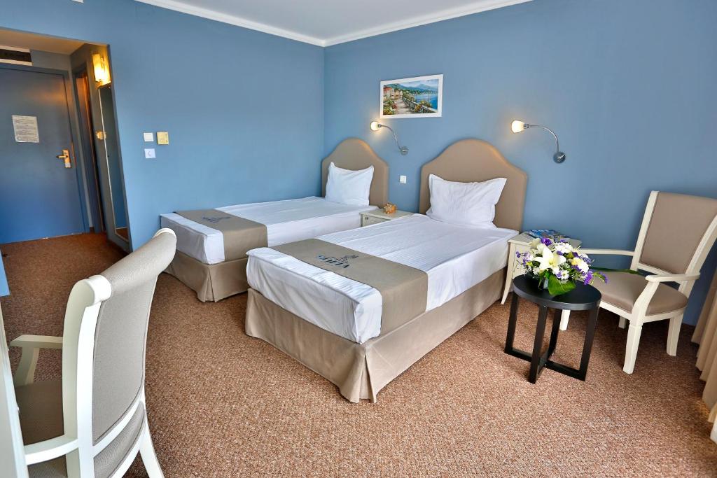 Двухместный (Двухместный номер с 1 кроватью или 2 отдельными кроватями - балкон и вид на парк) отеля Sofia Hotel All Inclusive, Золотые Пески