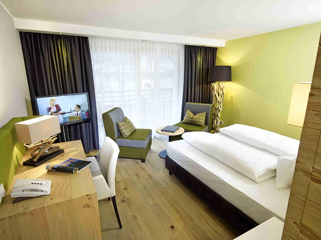 Двухместный (Улучшенный двухместный номер с 1 кроватью - Kreuzjochspitze) отеля Selfness & Genuss Hotel Ritzlerhof - Adults only, Эц