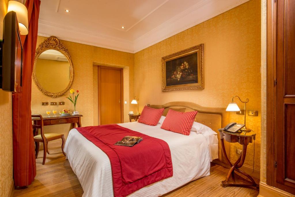 Двухместный (Двухместный номер Делюкс с 1 кроватью или 2 отдельными кроватями) отеля Hotel Morgana, Рим