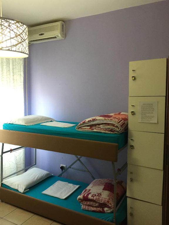 Номер (Кровать в общем 6-местном номере для мужчин и женщин), Rome City Hostel