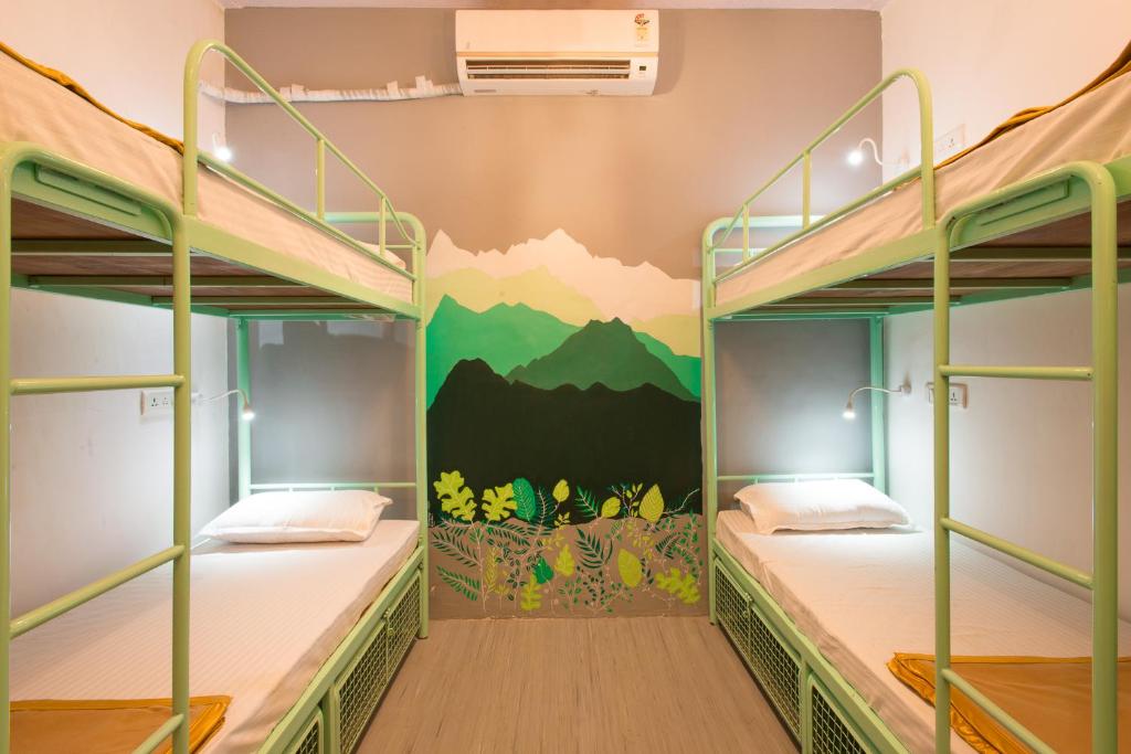 Номер (Кровать в общем 6-местном номере для женщин) хостела Hostel Mantra, Мумбай