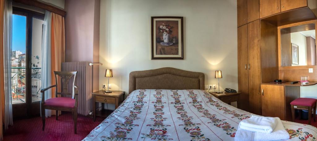 Двухместный (Двухместный номер с 1 кроватью или 2 отдельными кроватями, вид на город) отеля City Hotel Apollonion, Карпенисион