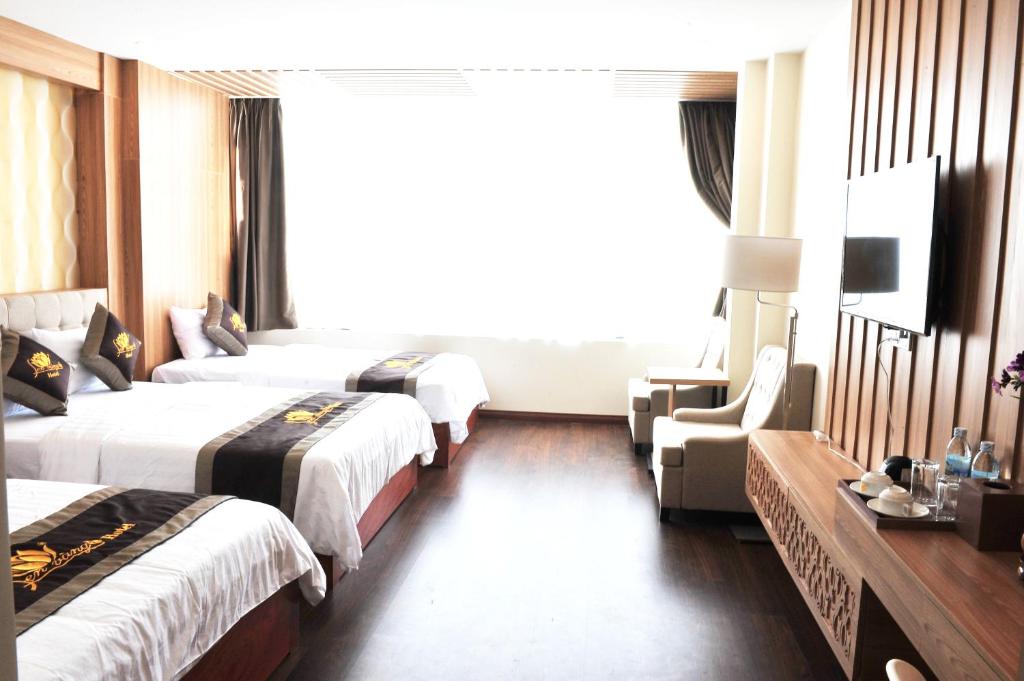 Семейный (Семейный номер) отеля Sen Vang Luxury Hotel, Нячанг