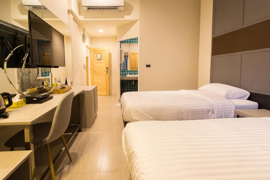 Двухместный (Двухместный номер с 2 отдельными кроватями) хостела Lazy Sunday hostel, Бангкок