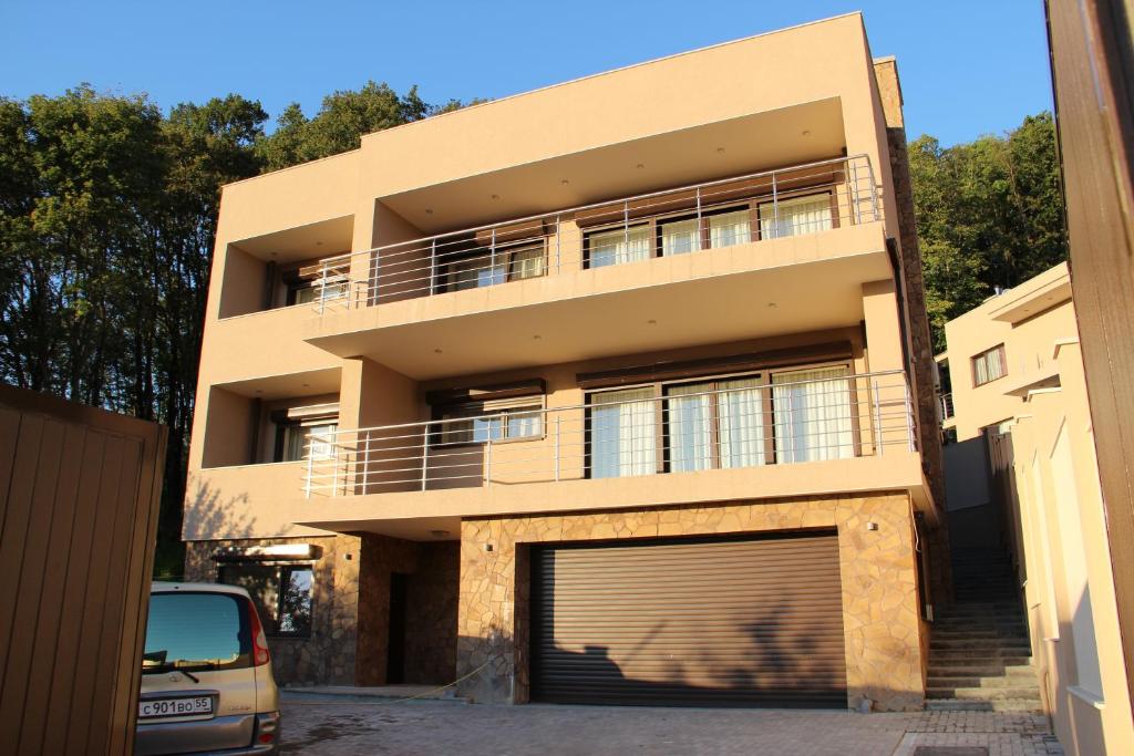 Сочи миндальная 20/5 фото. Миндаль орехи надпись. Миндальные лепестки обжаренные. Миндальный 21. Миндальный 21.