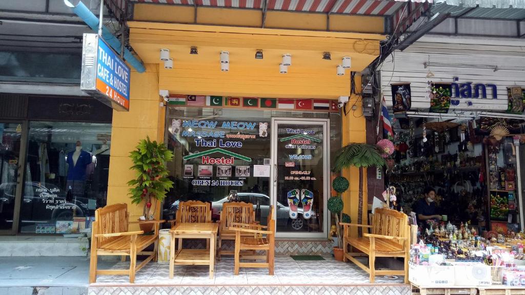 Хостел Thai Love Cafe & Hostel, Бангкок