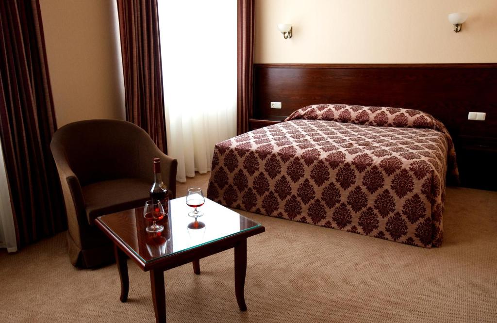 Двухместный (Стандартный двухместный номер с 1 кроватью) отеля CityClub, Тирасполь