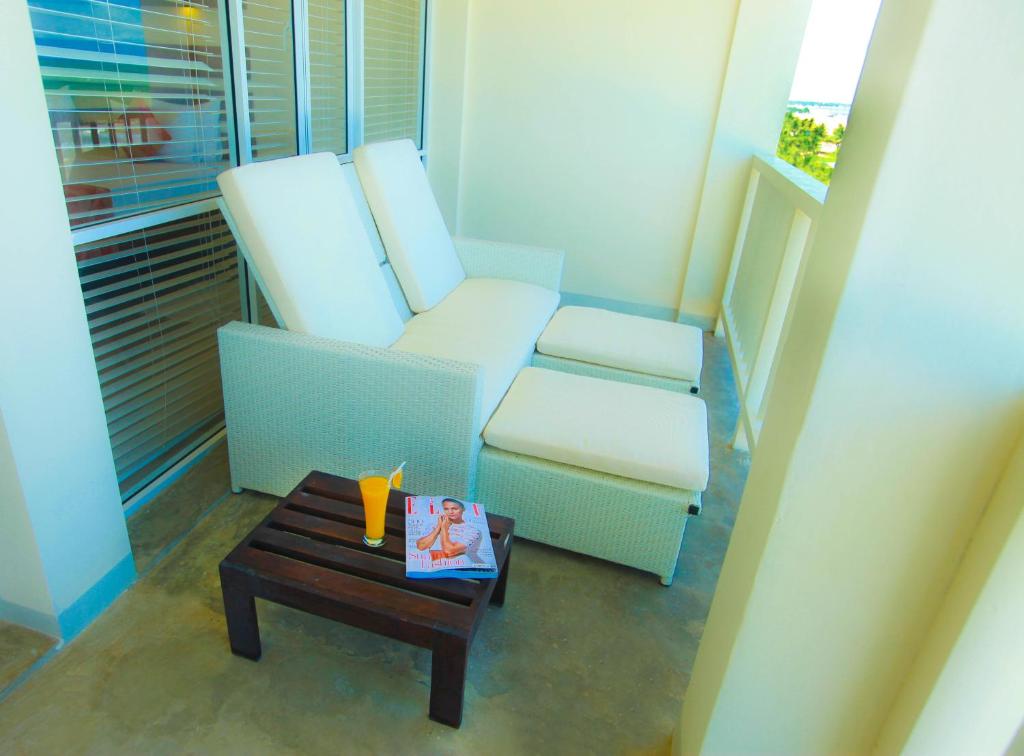 Двухместный (Двухместный номер Делюкс с 2 отдельными кроватями и видом на море) отеля Beacon Beach Negombo, Негомбо
