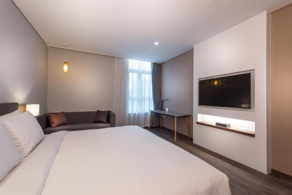 Двухместный (Номер Делюкс с кроватью размера «king-size»), ENA Suite Hotel Namdaemun