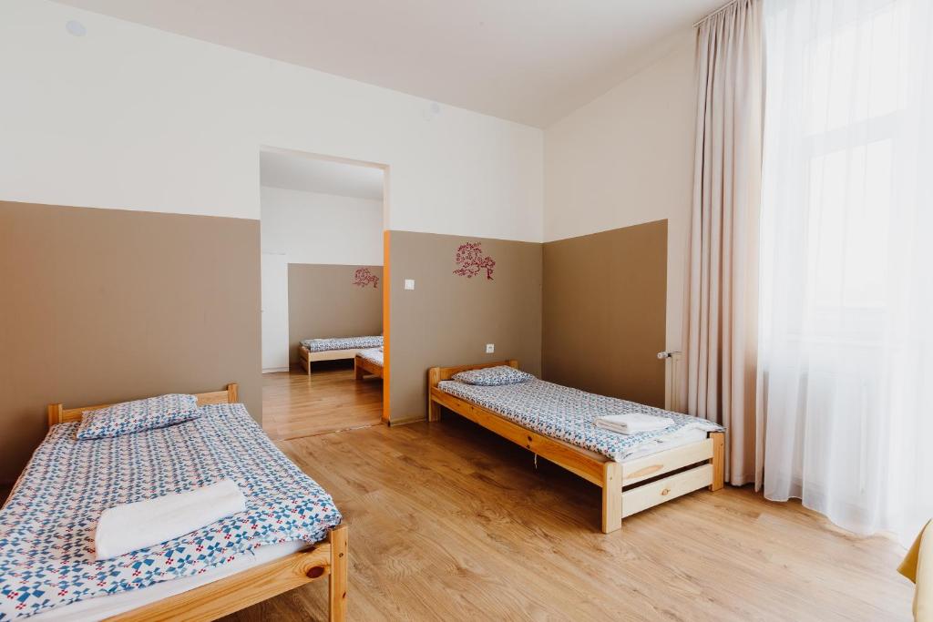 Студио (Номер-студио (для 9 взрослых)), Hostel Tara