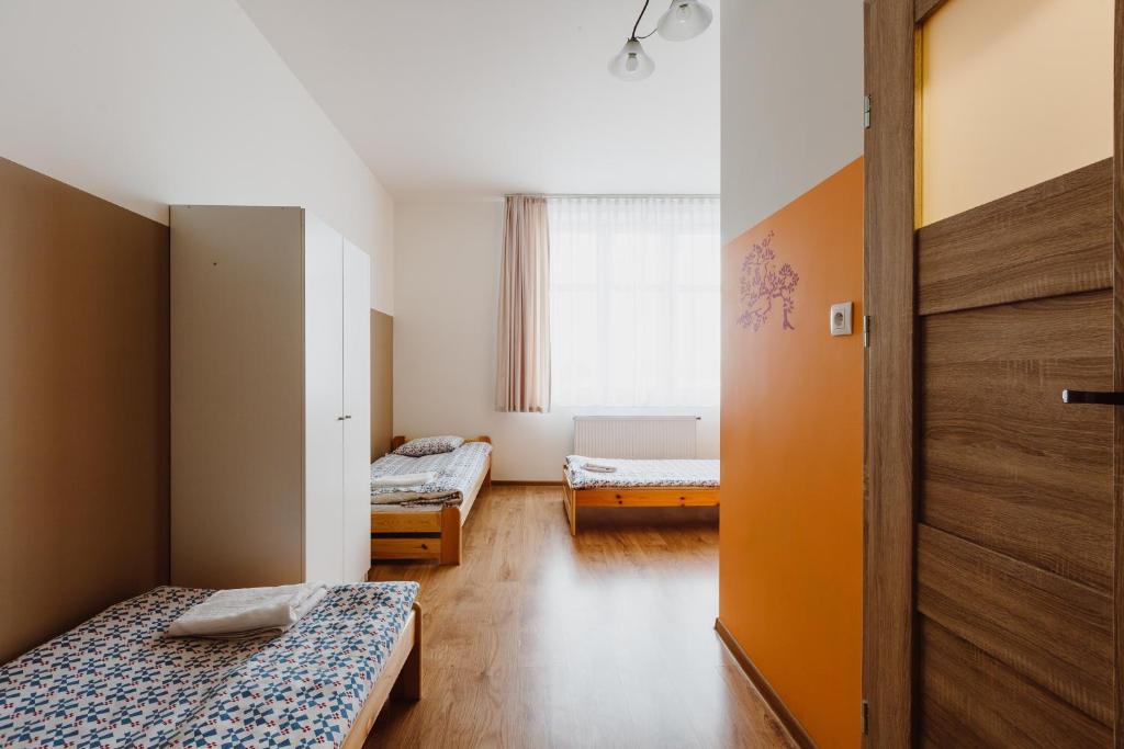 Студио (Номер-студио (для 9 взрослых)), Hostel Tara