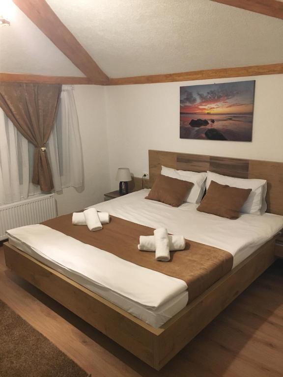 Двухместный (Двухместный номер с 1 кроватью и собственной ванной комнатой) отеля Bed and Breakfast Divanhana, Нови-Пазар