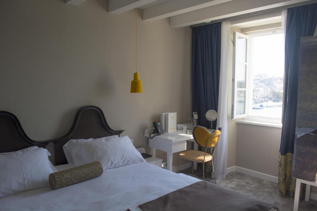Двухместный (Улучшенный двухместный номер с 1 кроватью) отеля XII Century Heritage Hotel, Трогир