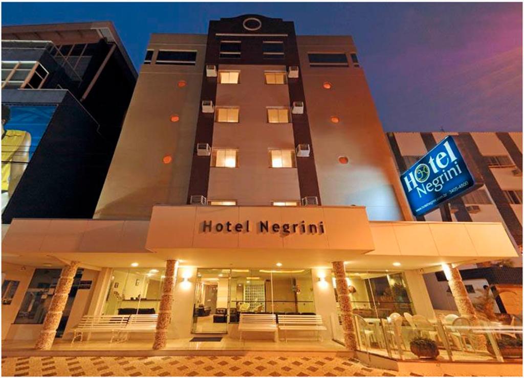 Отель Hotel Negrini, Балнеариу-Камбориу