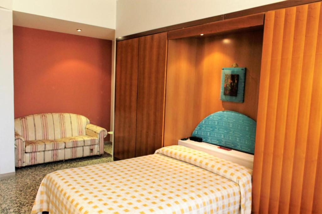 Двухместный (Двухместный номер с 1 кроватью или 2 отдельными кроватями) отеля Hotel Napoleon, Римини