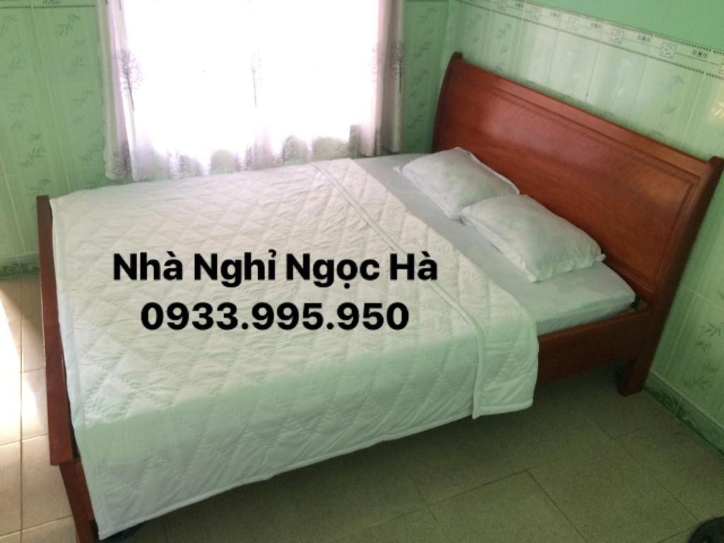 Двухместный (Двухместный номер с 1 кроватью и балконом, вид на море) мотеля Ngoc Ha Motel, Вунгтау