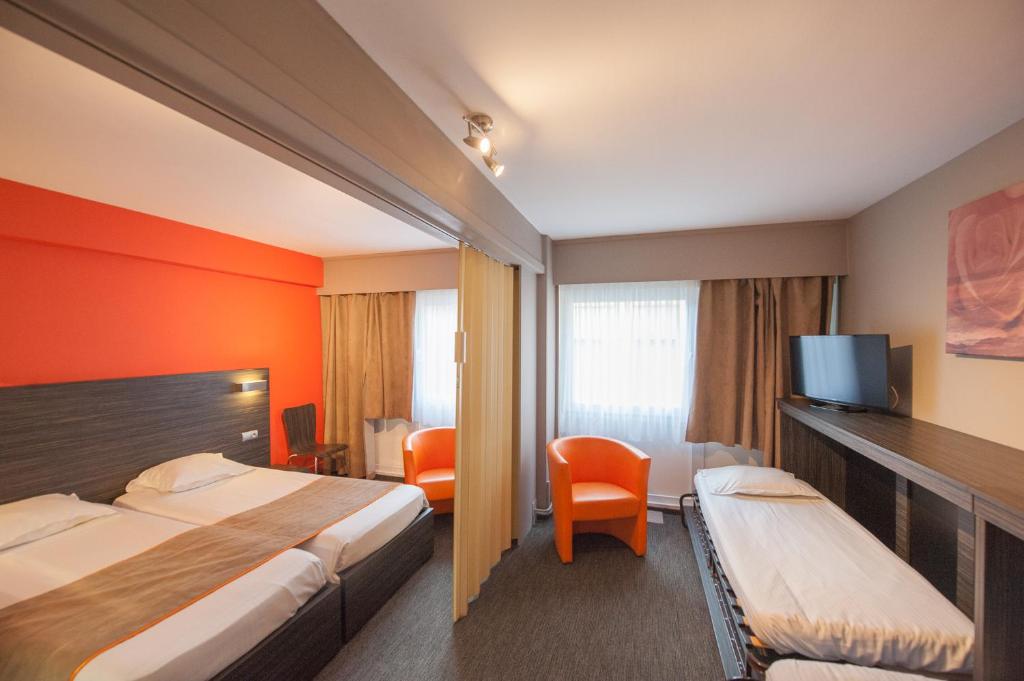 Семейный (Семейный номер (для 2 взрослых и 2 детей)) отеля Ostend Hotel, Остенде