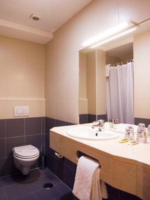 Двухместный (Двухместный номер с 1 кроватью или 2 отдельными кроватями) отеля Hotel 4 Estacoes with bathroom, Фатима
