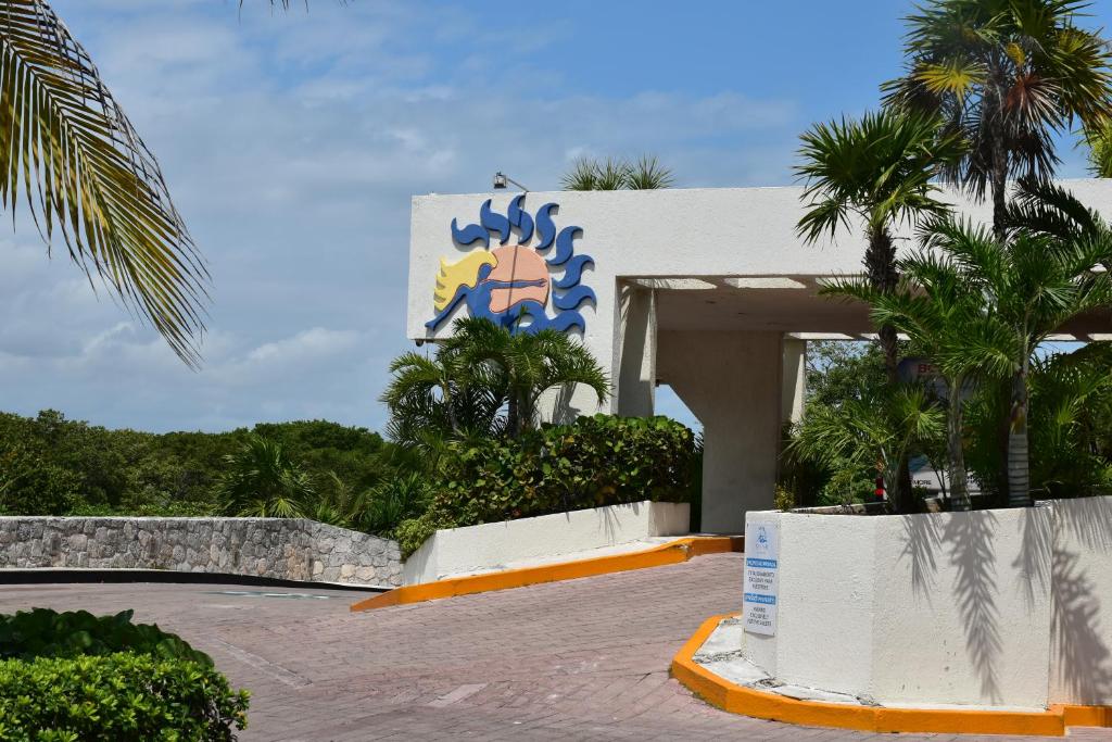 Студио (Номер-студио Делюкс с кроватью размера «king-size») отеля Condo Seaside Beach Resort, Канкун