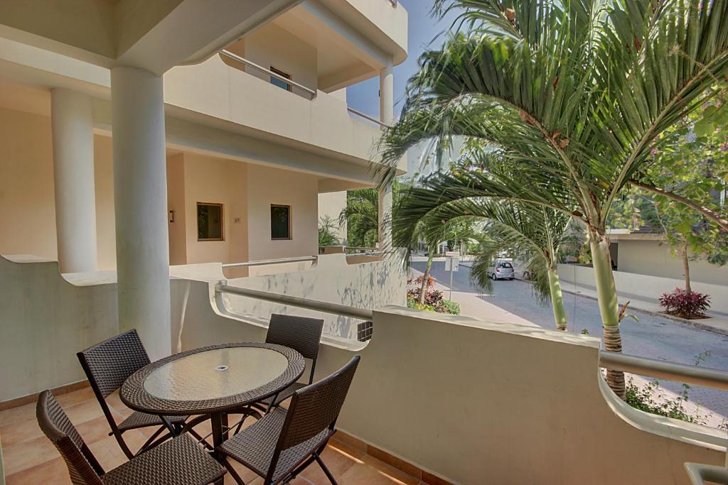 Апартаменты (Апартаменты Palmar с 2 спальнями, вид на улицу), Riviera Maya Suites