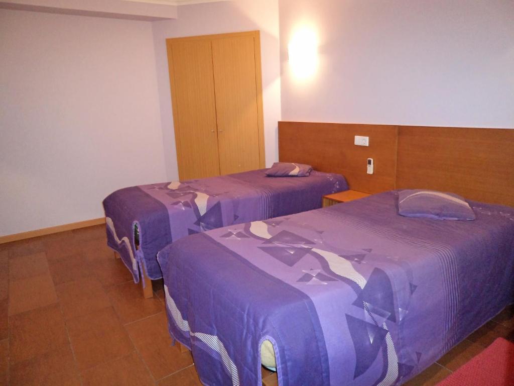 Двухместный (Двухместный номер эконом-класса с дополнительной кроватью) гостевого дома Residencial Monte Carlo, Порту