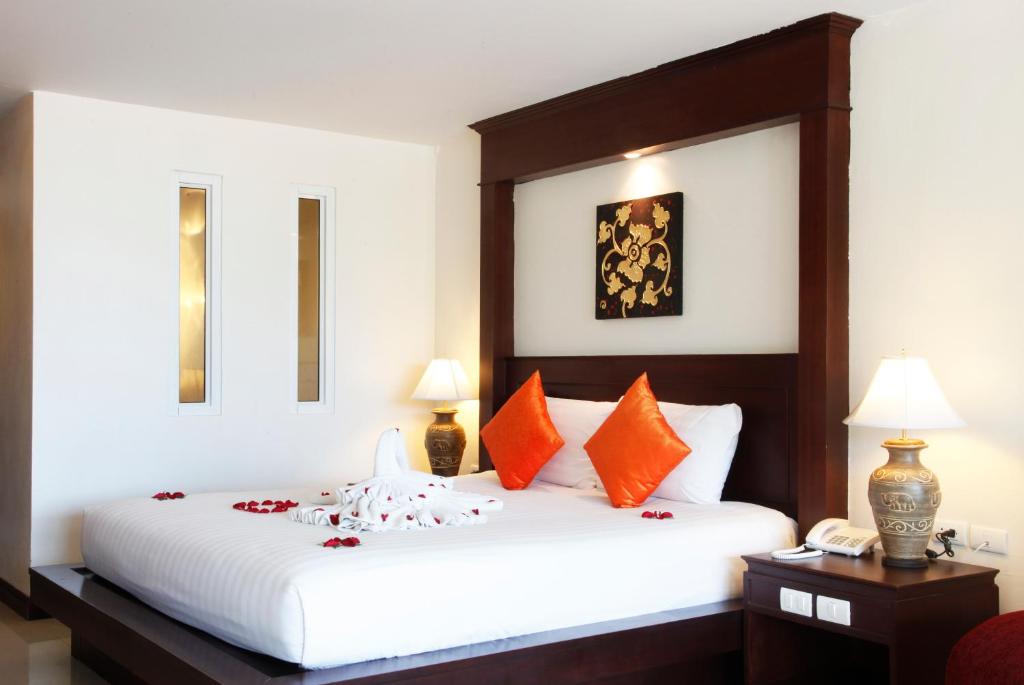 Двухместный (Двухместный номер Делюкс с 1 кроватью или 2 отдельными кроватями, частичный вид на море) курортного отеля Baan Yuree Resort & Spa, Пхукет