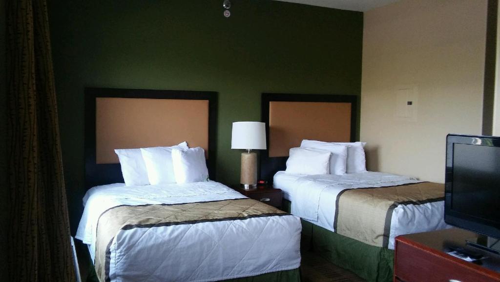 Сьюит (Люкс с 1 спальней и 2 двуспальными кроватями - Для некурящих) отеля Extended Stay America Suites - Orlando - Southpark - Commodity Circle, Орландо