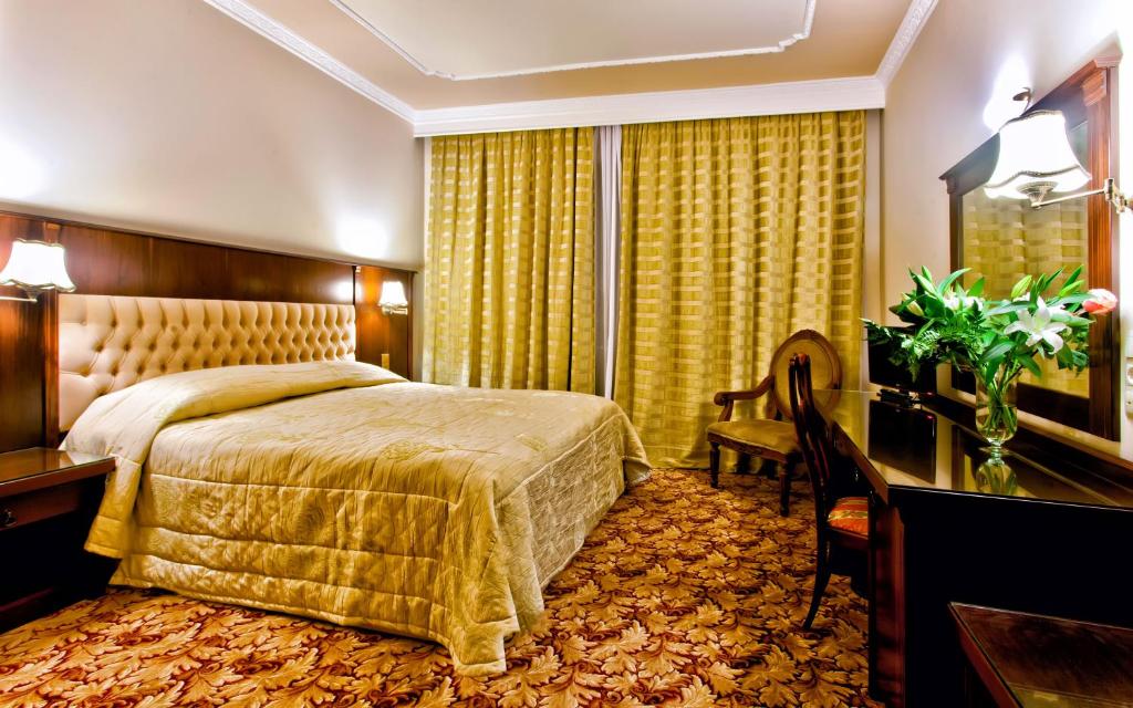 Двухместный (Улучшенный номер) отеля Kouros Hotel, Драма