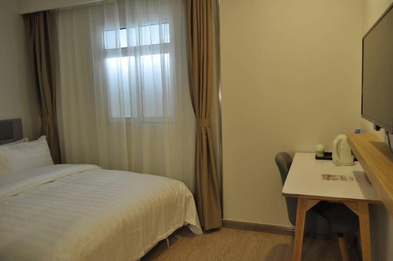 Двухместный (Номер с кроватью размера «queen-size»), Motel 168 Shanghai Changping Road Branch