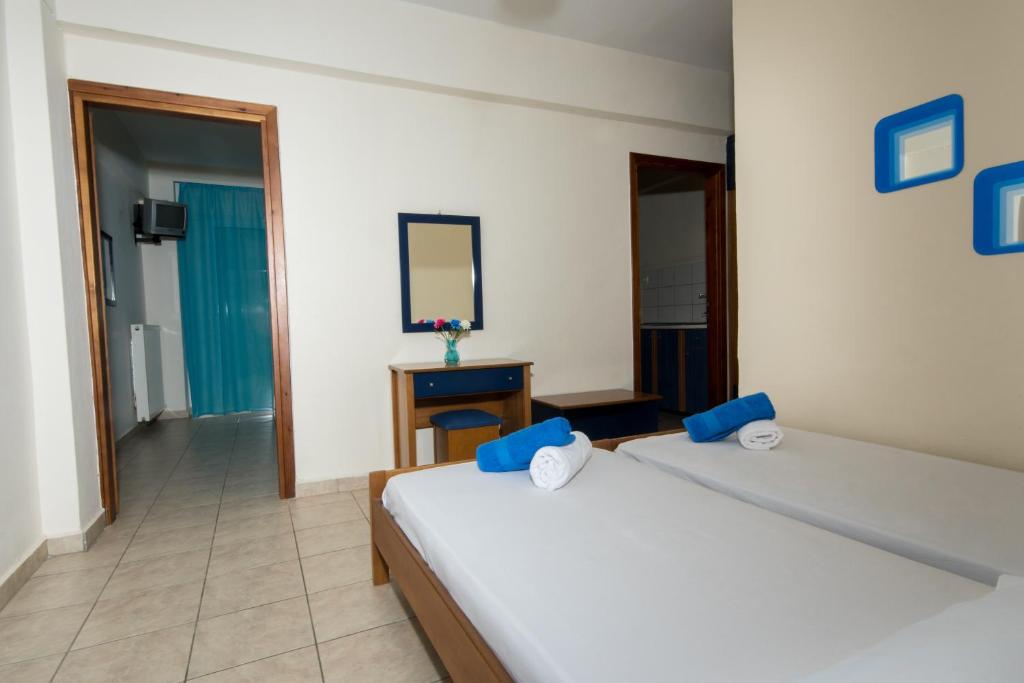 Апартаменты (Апартаменты (для 4 взрослых) с видом на море) отеля Hotel Vlassis, Стомио