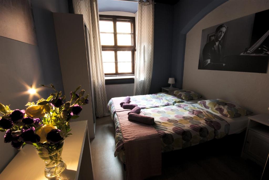 Двухместный (Стандартный двухместный номер с 1 кроватью и собственной ванной комнатой) хостела Rosemary's Hostel, Познань