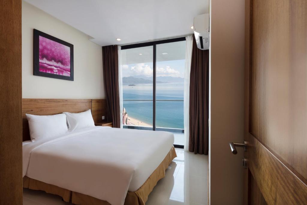 Апартаменты (Апартаменты с 1 спальней и балконом с видом на море), Holi Beach Hotel & Apartments