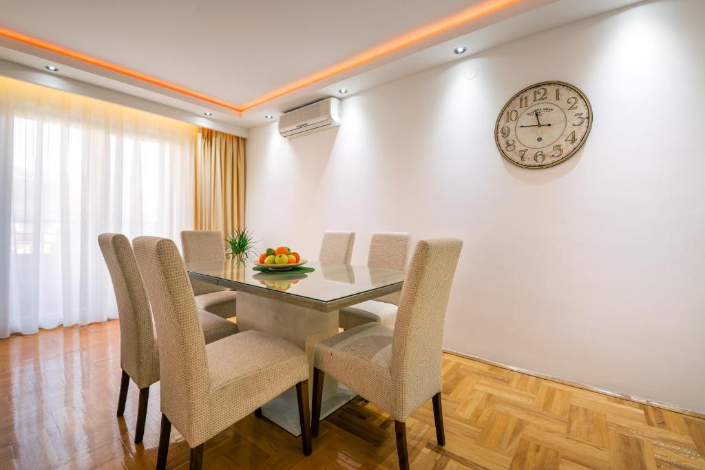 Апартаменты (Апартаменты с 2 спальнями), Apartments Danigo